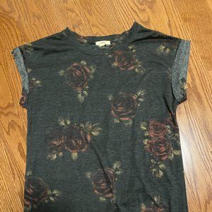 Roses gray graphic t-shirt